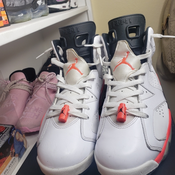 Air Jordan 6 Retro "White Infrared" - Picture 4 of 6